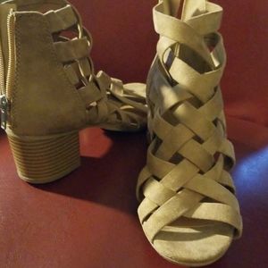 Ladies Tan suede shoes NEW